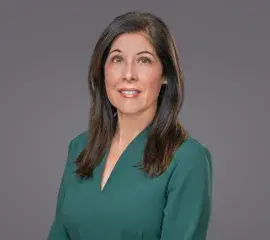 Christina Frazier headshot